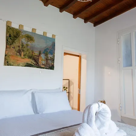 Leonardo's Cycladic *