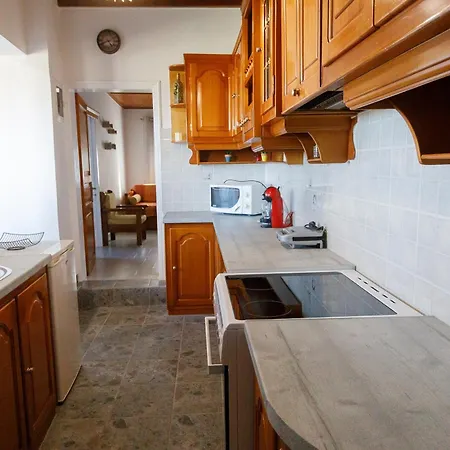 Leonardo's Cycladic Holiday home Foinikia (Syros)