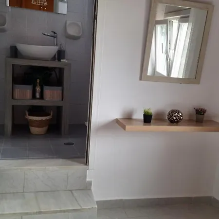 Holiday home Leonardo's Cycladic Foinikia (Syros)