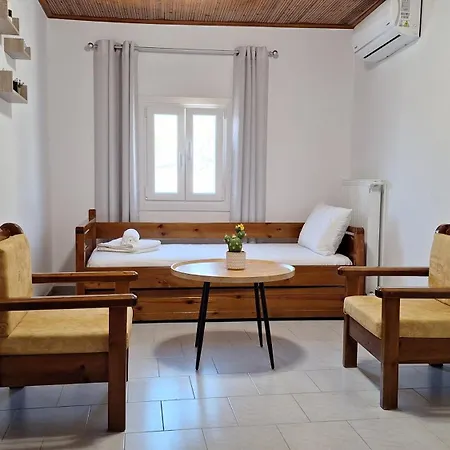 Leonardo's Cycladic Holiday home *