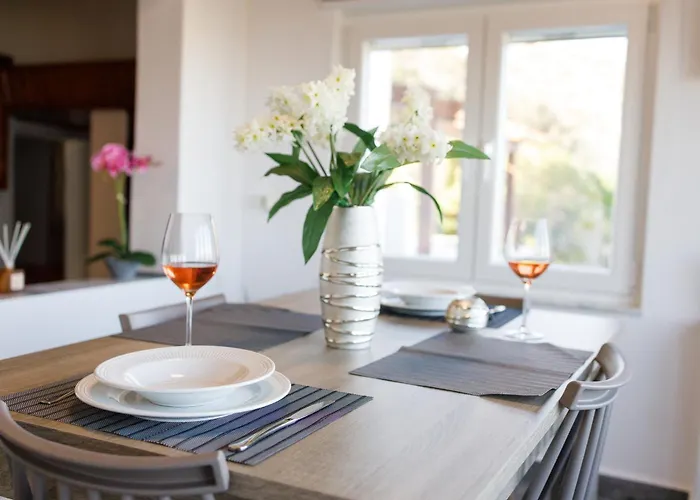 Holiday home Leonardo's Cycladic