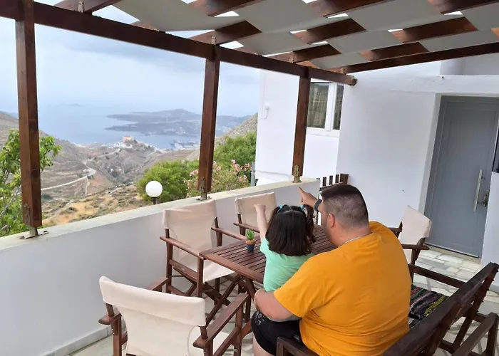 Leonardo's Cycladic Holiday home *