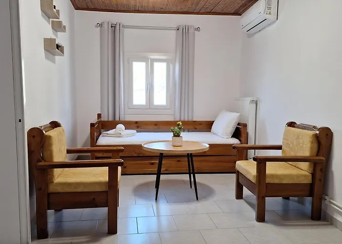 Leonardo's Cycladic Holiday home *